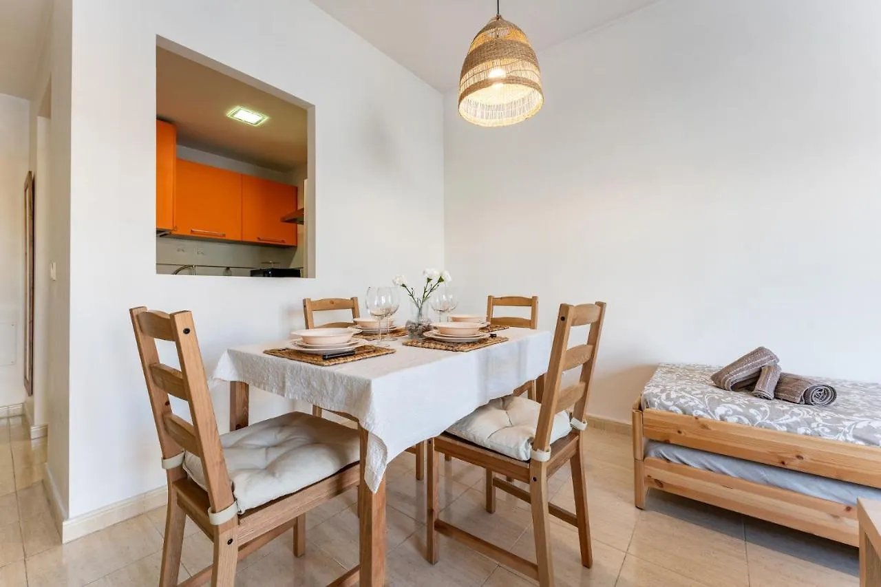 Apartment Malagasuite Beautiful City Center